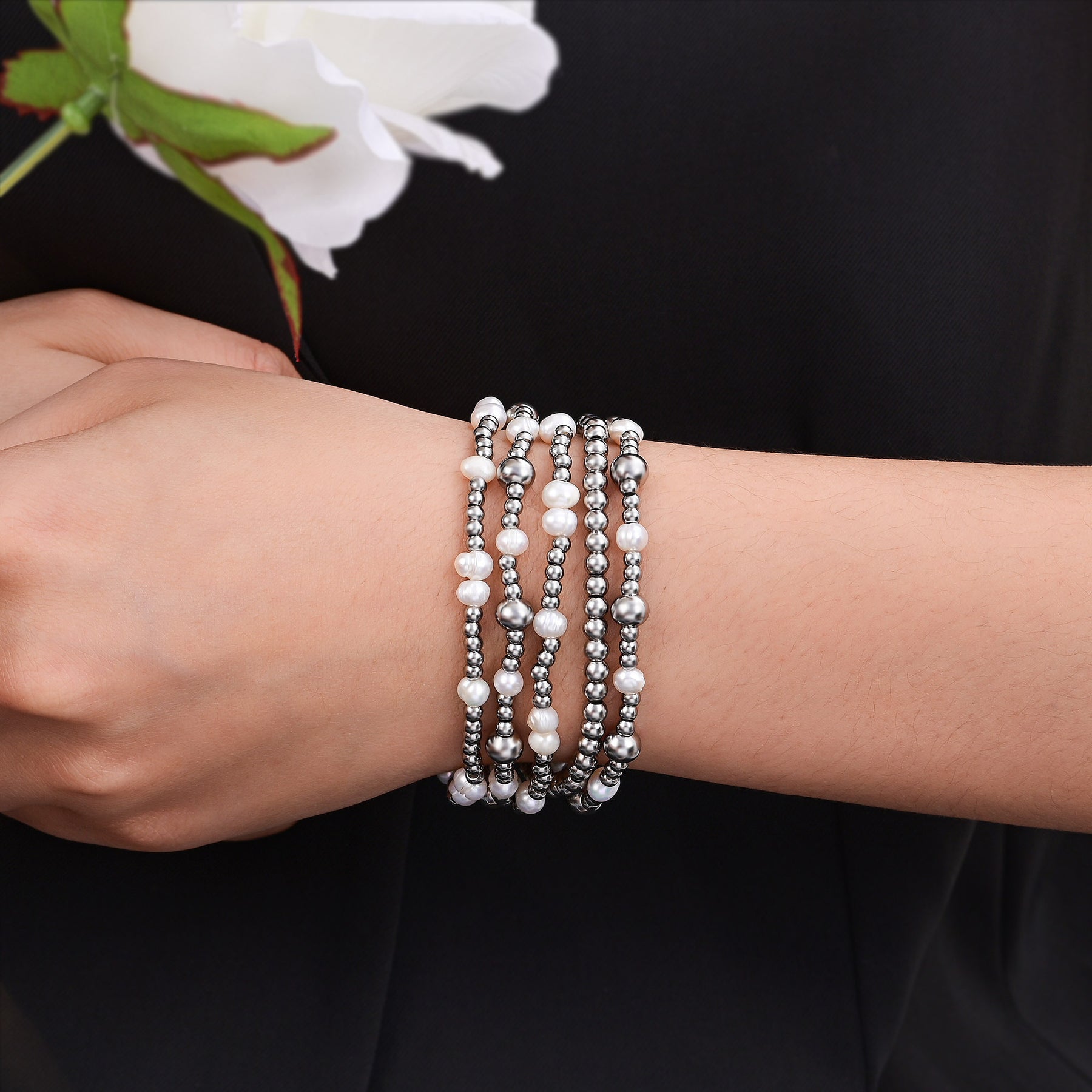 Shimmering Pearl Bracelet Set